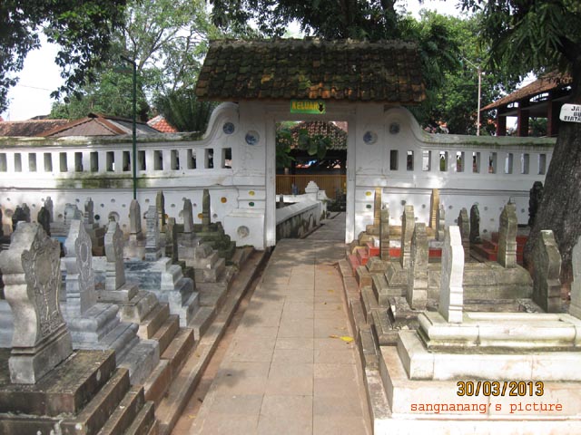 makam-wali-2